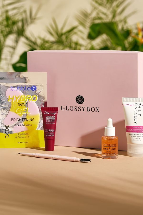 Products included in the Glossybox monthly beauty box subscription 