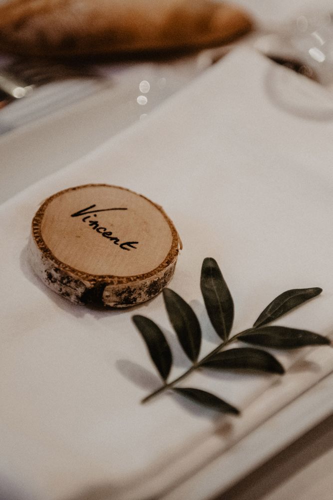 Wood tree slice place name for rustic wedding 